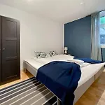 Center Getaway - 6 By Berti *