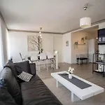 Center Getaway - 6 By Berti דירה *
